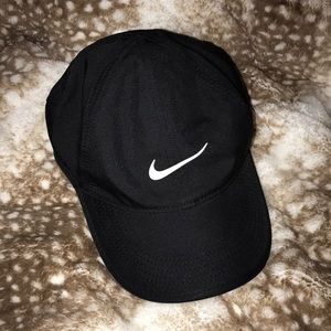 Nike FeatherLight Dri-Fit Hat